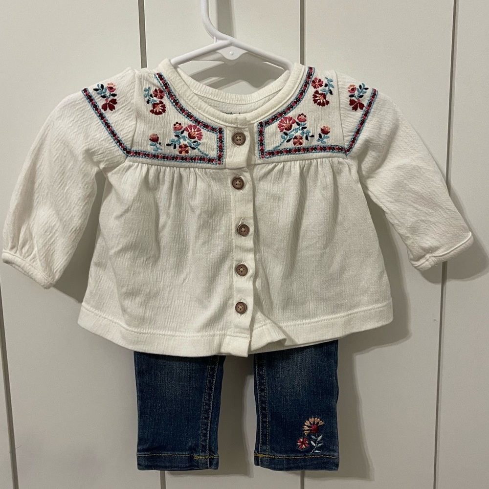 Carter’s Baby Bundle- Together or Separate. 3 outfits. 3 Months. Girl’s Bundle. - Picture 2 of 15